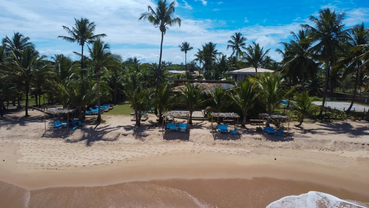 Beach Bar da Casa Amarela, à beira-mar em Taipu de Fora